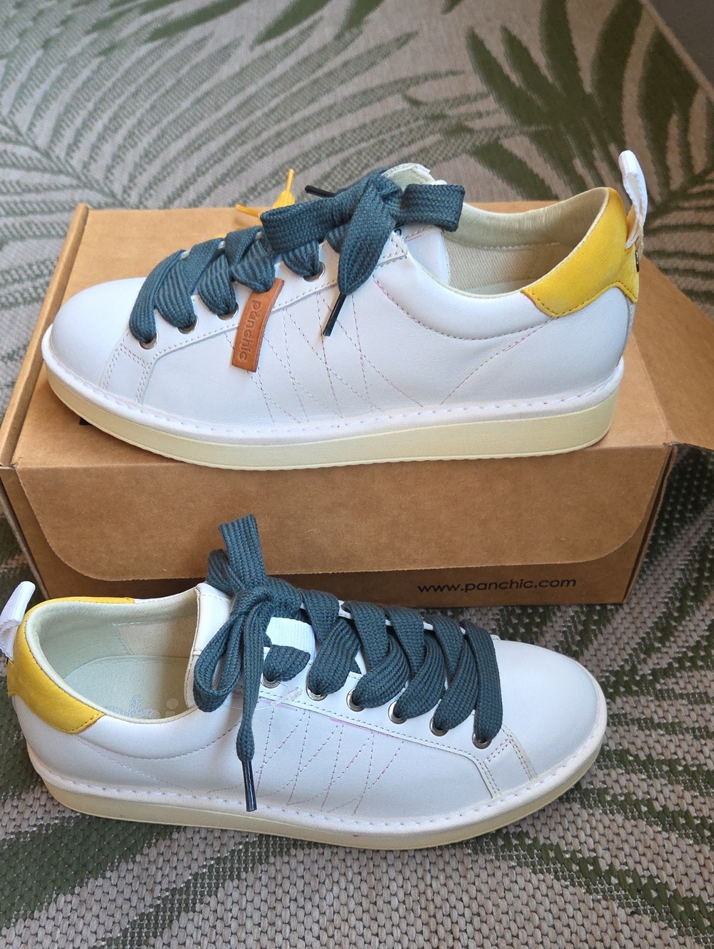 Panchic low top sneakers
